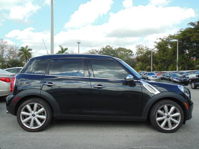 2011 Mini Cooper Countryman Base