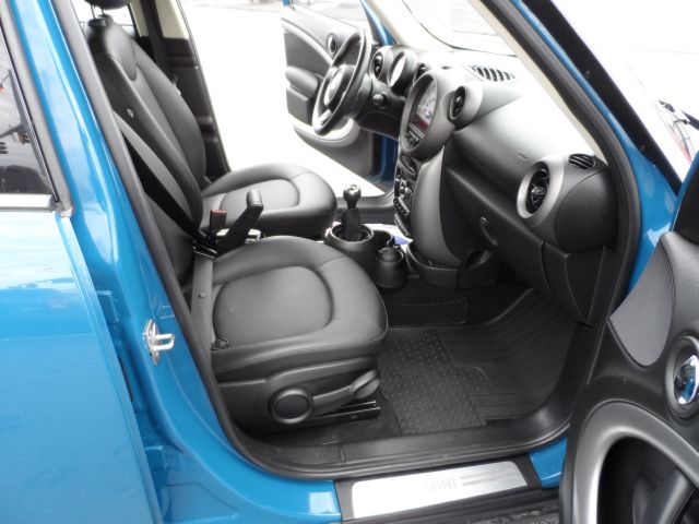 2011 Mini Cooper Countryman Base