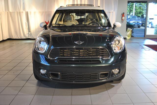 2011 Mini Cooper Countryman Base