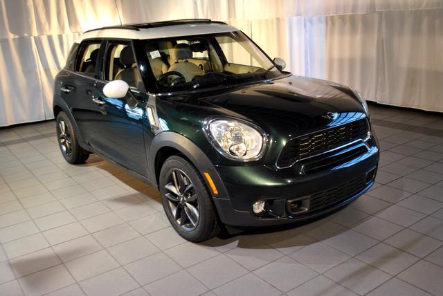 2011 Mini Cooper Countryman Base