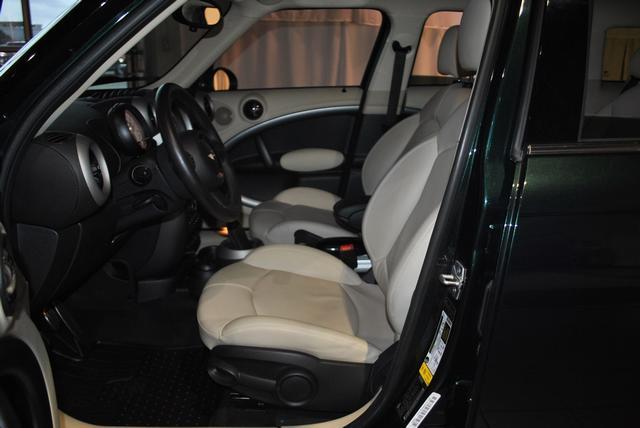 2011 Mini Cooper Countryman Base