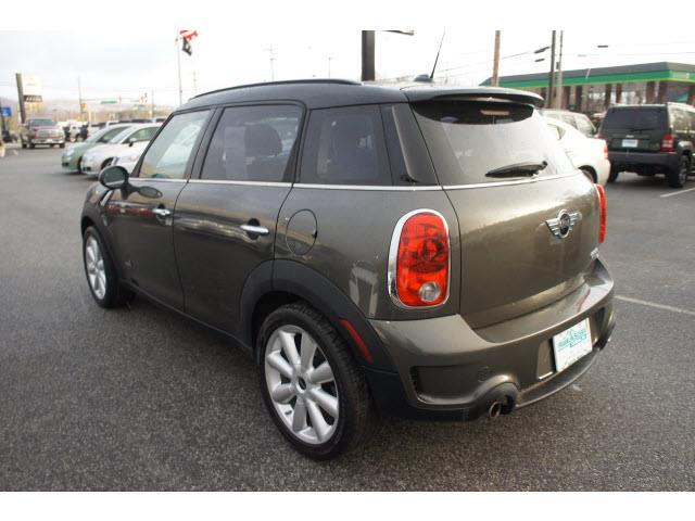 2011 Mini Cooper Countryman 2dr HB Auto PZEV