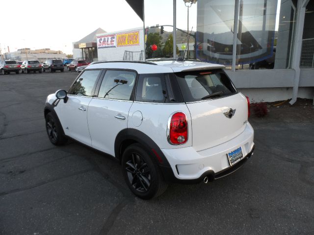 2012 Mini Cooper Countryman 2dr HB Auto PZEV