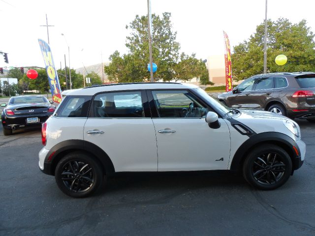 2012 Mini Cooper Countryman 2dr HB Auto PZEV