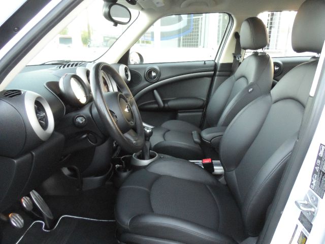 2012 Mini Cooper Countryman 2dr HB Auto PZEV