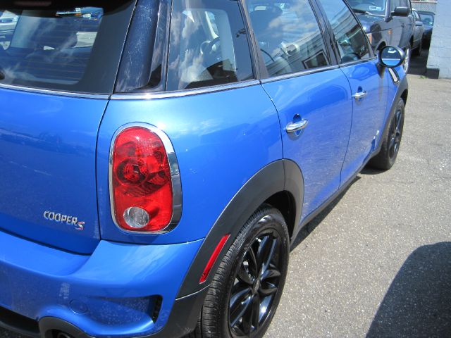 2012 Mini Cooper Countryman 2dr HB Auto PZEV