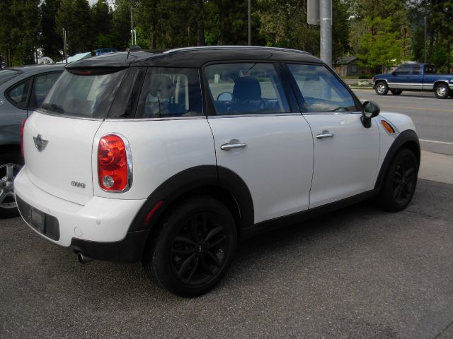 2012 Mini Cooper Countryman Base