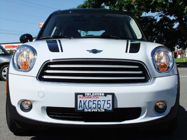 2012 Mini Cooper Countryman Base