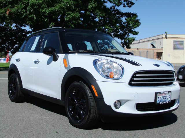 2012 Mini Cooper Countryman Base