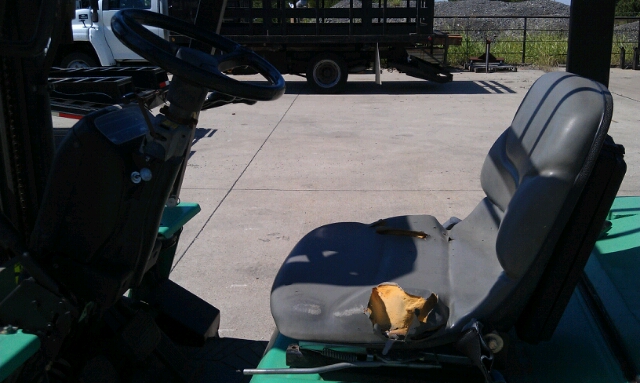 2000 Mitsubishi 5,000 Lb. Forklift Unknown