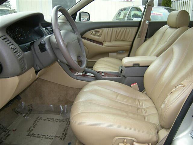 1999 Mitsubishi Diamante Unknown