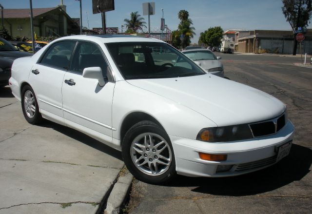 2000 Mitsubishi Diamante Blk Ext With Silver Trin