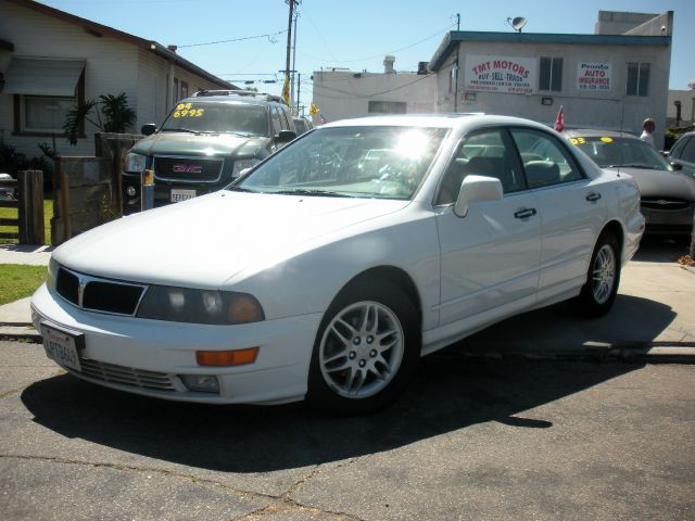 2000 Mitsubishi Diamante Blk Ext With Silver Trin
