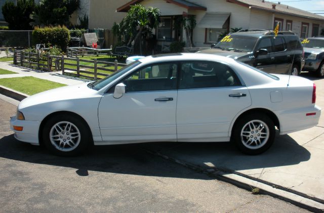 2000 Mitsubishi Diamante Blk Ext With Silver Trin
