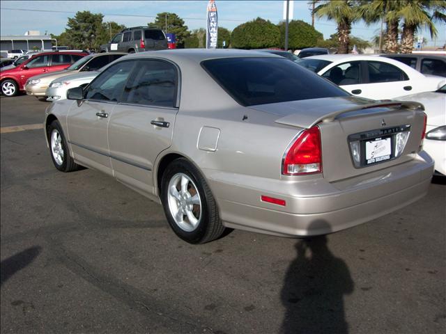 2003 Mitsubishi Diamante LW2