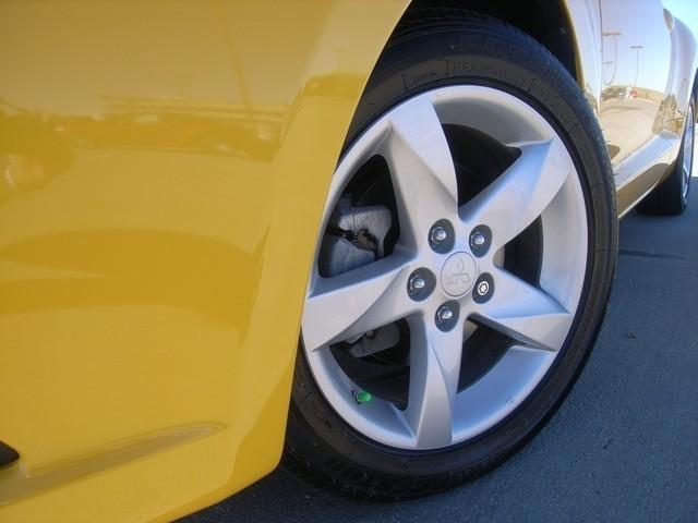 2009 Mitsubishi Eclipse XLS