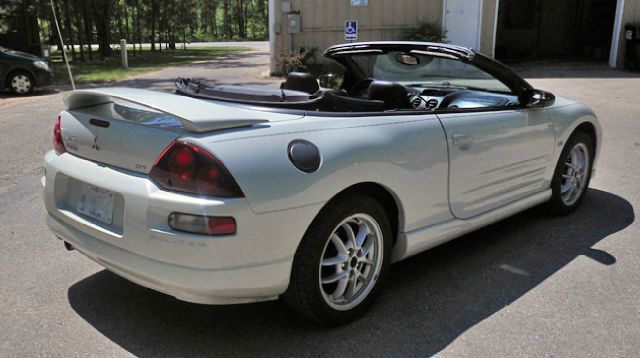 2001 Mitsubishi Eclipse Spyder Sport - LIKE NEW Loaded