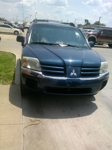 2004 Mitsubishi Endeavor 4DR 4WD BASE AT