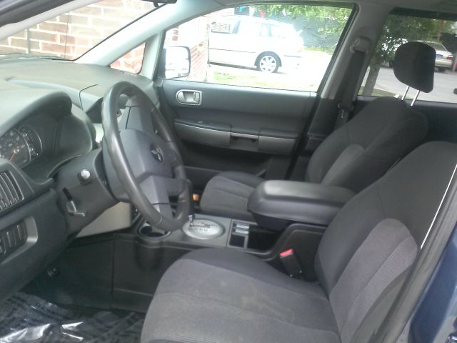 2004 Mitsubishi Endeavor 4DR 4WD BASE AT