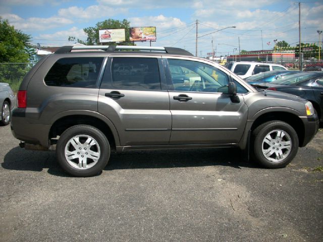 2004 Mitsubishi Endeavor 1.8T Quattro Sedan 4D