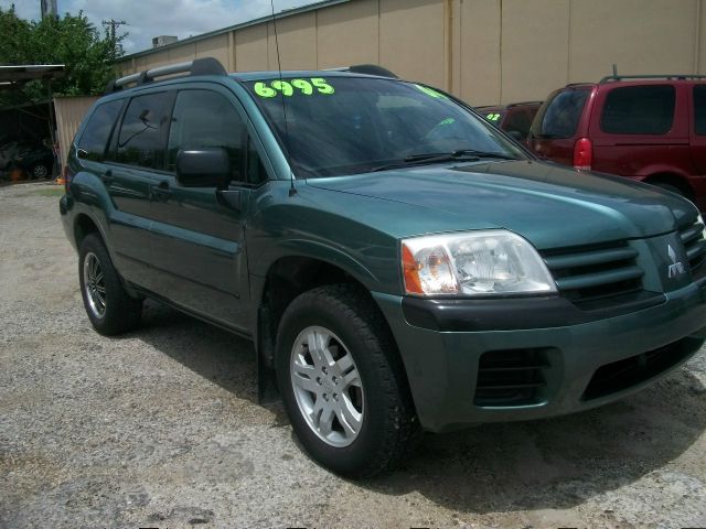 2004 Mitsubishi Endeavor 1.8T Quattro Sedan 4D