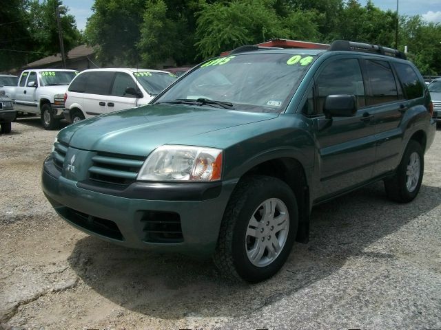 2004 Mitsubishi Endeavor 1.8T Quattro Sedan 4D