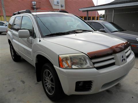 2004 Mitsubishi Endeavor Yaris Sedan