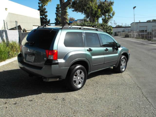 2004 Mitsubishi Endeavor 1.8T Quattro Sedan 4D