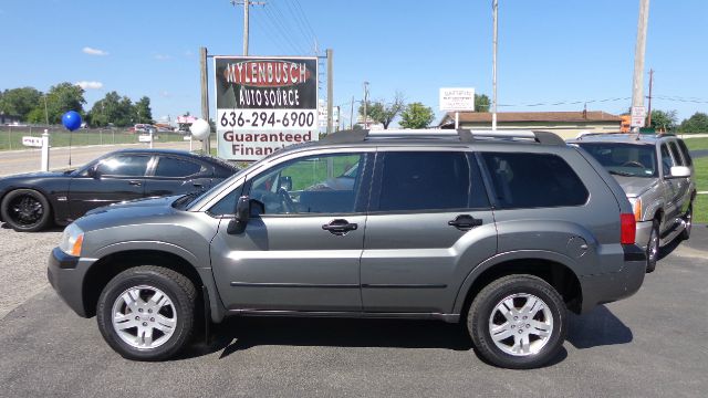 2004 Mitsubishi Endeavor 1.8T Quattro Sedan 4D