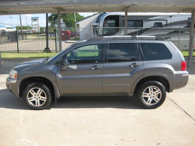 2004 Mitsubishi Endeavor 4DR 4WD BASE AT