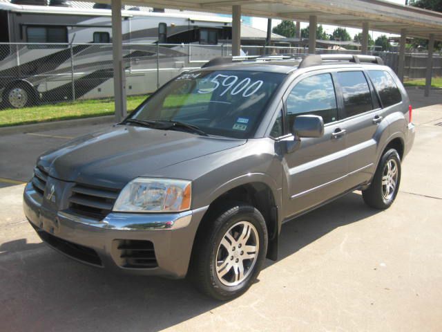 2004 Mitsubishi Endeavor 4DR 4WD BASE AT