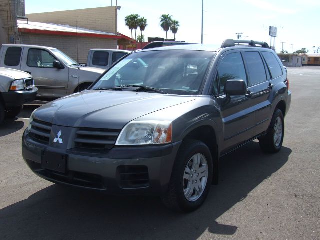 2004 Mitsubishi Endeavor 1.8T Quattro Sedan 4D