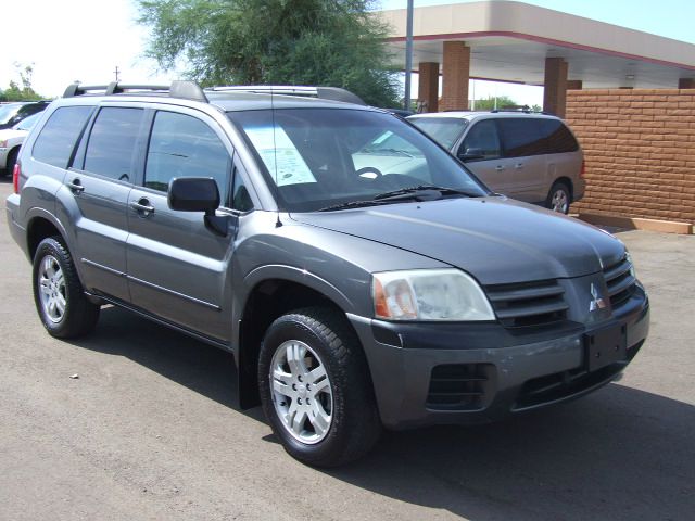 2004 Mitsubishi Endeavor 1.8T Quattro Sedan 4D