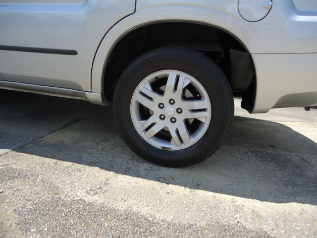 2004 Mitsubishi Endeavor Passenger Van AWD