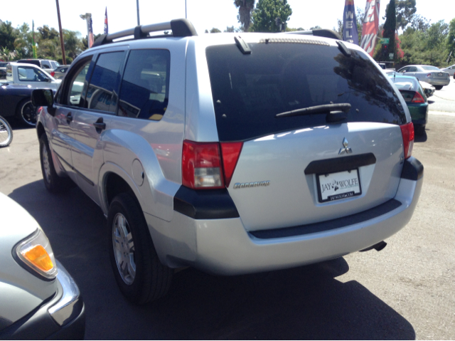 2004 Mitsubishi Endeavor 1.8T Quattro Sedan 4D