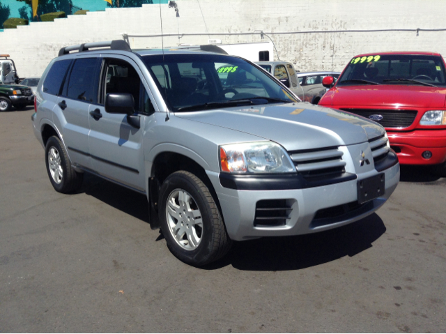 2004 Mitsubishi Endeavor 1.8T Quattro Sedan 4D
