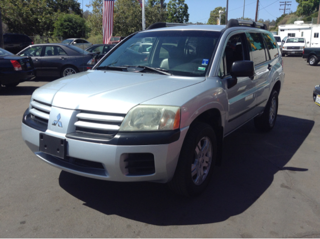 2004 Mitsubishi Endeavor 1.8T Quattro Sedan 4D