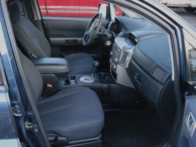 2004 Mitsubishi Endeavor 1.8T Quattro Sedan 4D