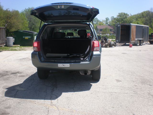 2004 Mitsubishi Endeavor I-290 S