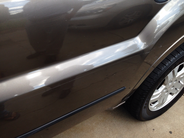 2004 Mitsubishi Endeavor Passenger Van AWD