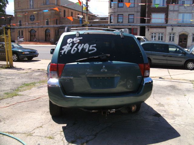 2005 Mitsubishi Endeavor 1.8T Quattro Sedan 4D
