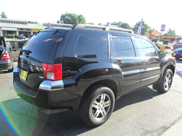 2005 Mitsubishi Endeavor 4DR 4WD BASE AT