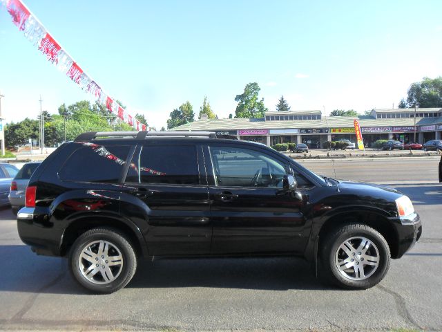 2005 Mitsubishi Endeavor 4DR 4WD BASE AT