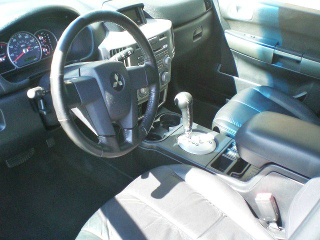 2005 Mitsubishi Endeavor SLT 25