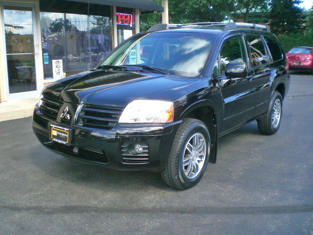 2005 Mitsubishi Endeavor SLT 25