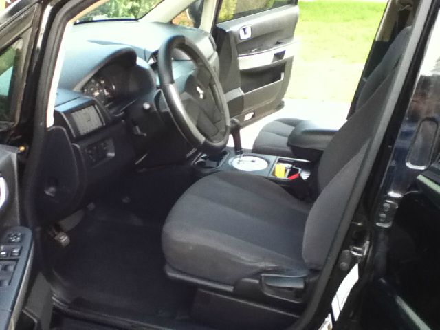 2006 Mitsubishi Endeavor Passenger Van AWD