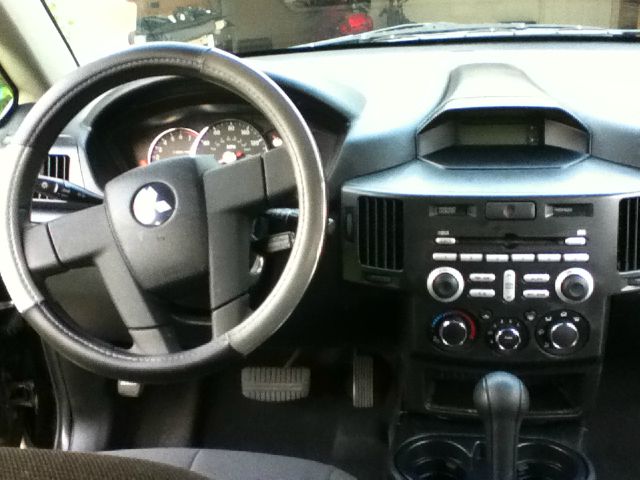 2006 Mitsubishi Endeavor Passenger Van AWD