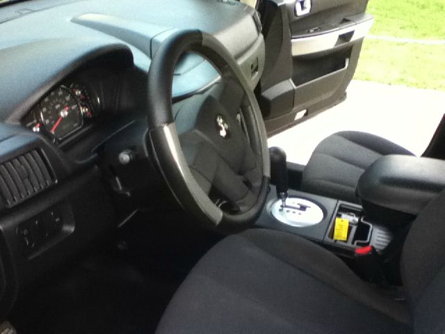 2006 Mitsubishi Endeavor Passenger Van AWD