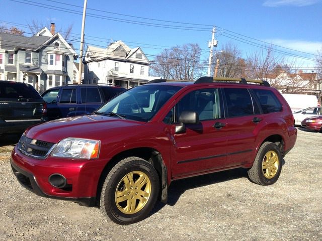 2006 Mitsubishi Endeavor 1.8T Quattro Sedan 4D