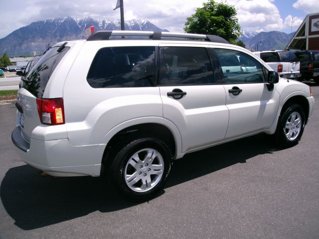 2007 Mitsubishi Endeavor 1.8T Quattro Sedan 4D